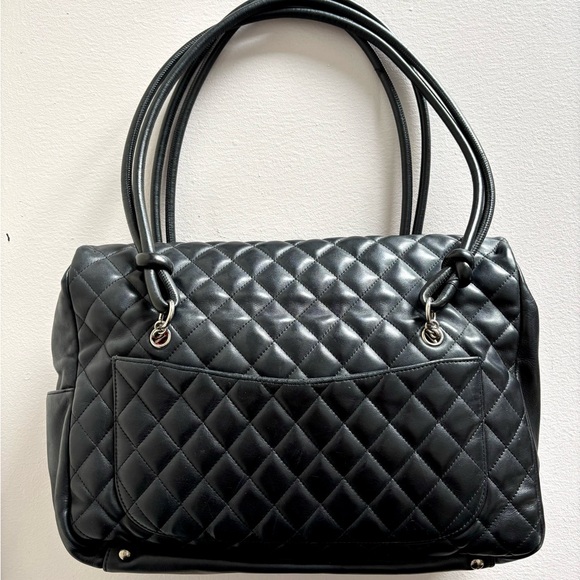 SALE🚨Authentic Chanel Cambon flap bag - Picture 5 of 8